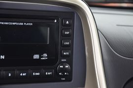 2013款日产帕拉丁2.4L手动两驱标准型