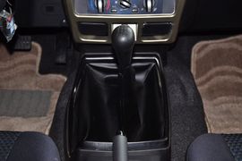 2013款日产帕拉丁2.4L手动两驱标准型