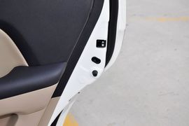2013款起亚狮跑2.0L