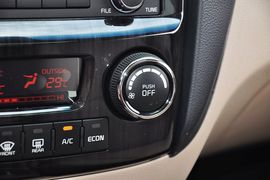 2013款起亚狮跑2.0L