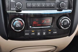 2013款起亚狮跑2.0L