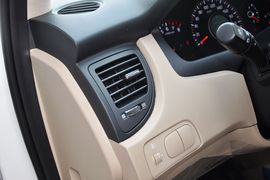 2013款起亚狮跑2.0L