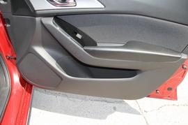 2017款马自达3昂克赛拉两厢