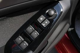 2017款马自达3昂克赛拉两厢