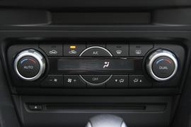 2017款马自达3昂克赛拉两厢