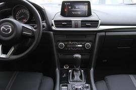 2017款马自达3昂克赛拉两厢