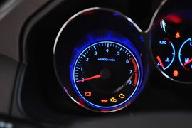 2013款海马普力马1.6L手动开拓版