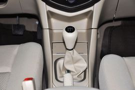 2013款海马普力马1.6L手动开拓版