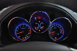 2013款海马普力马1.6L手动开拓版