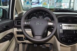 2013款海马普力马1.6L手动开拓版