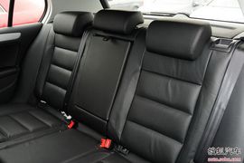 2012款菲亚特菲翔实用性对比文章配图