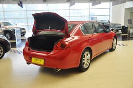 2013款英菲尼迪G25豪华运动版