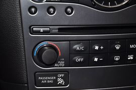 2013款英菲尼迪G25豪华运动版