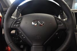 2013款英菲尼迪G25豪华运动版