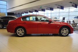 2013款英菲尼迪G25豪华运动版