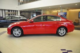 2013款英菲尼迪G25豪华运动版