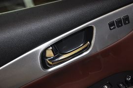 2013款英菲尼迪EX25后驱优雅版