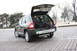 JEEP指南者外观