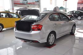 2012款本田锋范1.8L自动舒适版