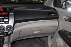 2012款本田锋范1.8L自动舒适版