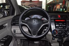 2012款本田锋范1.8L自动舒适版