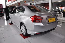 2012款本田锋范1.8L自动舒适版