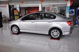 2012款本田锋范1.8L自动舒适版