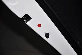 2013款现代索纳塔八2.4DLX尊贵版