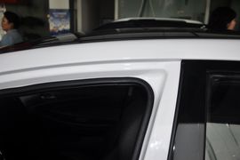 2013款现代索纳塔八2.4DLX尊贵版