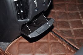 2013款现代索纳塔八2.4DLX尊贵版