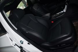 2013款现代索纳塔八2.4DLX尊贵版