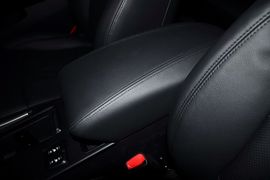 2013款现代索纳塔八2.4DLX尊贵版