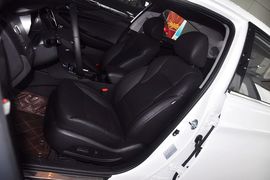2013款现代索纳塔八2.4DLX尊贵版