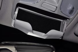 2013款现代索纳塔八2.4DLX尊贵版