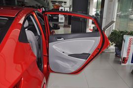 2010款现代瑞纳1.4GT自动时尚型