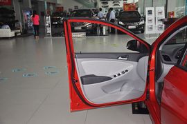 2010款现代瑞纳1.4GT自动时尚型