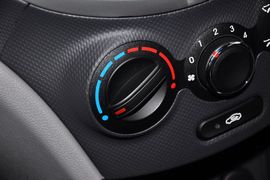 2010款现代瑞纳1.4GT自动时尚型