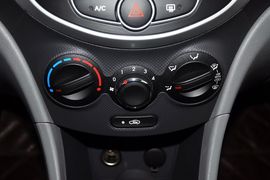 2010款现代瑞纳1.4GT自动时尚型