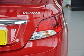 2010款现代瑞纳1.4GT自动时尚型