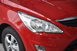 2010款现代瑞纳1.4GT自动时尚型