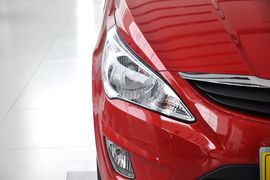 2010款现代瑞纳1.4GT自动时尚型