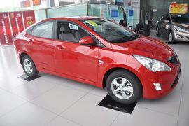 2010款现代瑞纳1.4GT自动时尚型