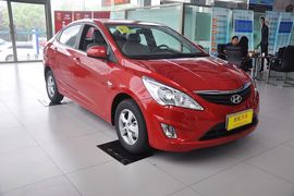 2010款现代瑞纳1.4GT自动时尚型