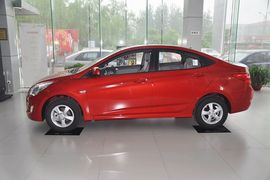 2010款现代瑞纳1.4GT自动时尚型