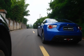 2013款斯巴鲁BRZ试驾