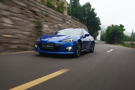 2013款斯巴鲁BRZ试驾