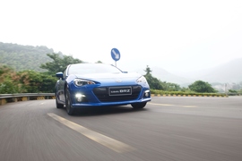 2013款斯巴鲁BRZ试驾