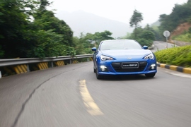 2013款斯巴鲁BRZ试驾