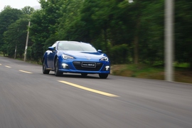 2013款斯巴鲁BRZ试驾