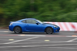 2013款斯巴鲁BRZ试驾